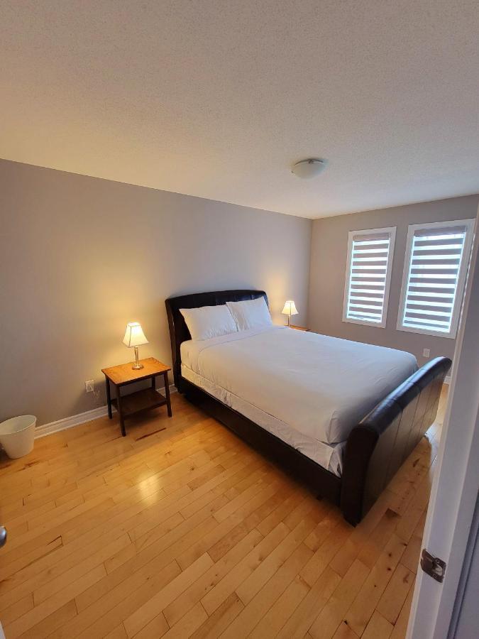 Cozy 3 Bedroom Town House 20 Min From Ottawa Down Town And Airport Экстерьер фото